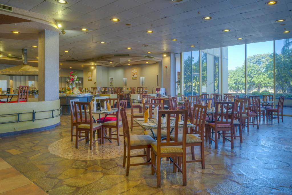 Rainbow Towers Hotel & Conference Centre Harare Exteriör bild